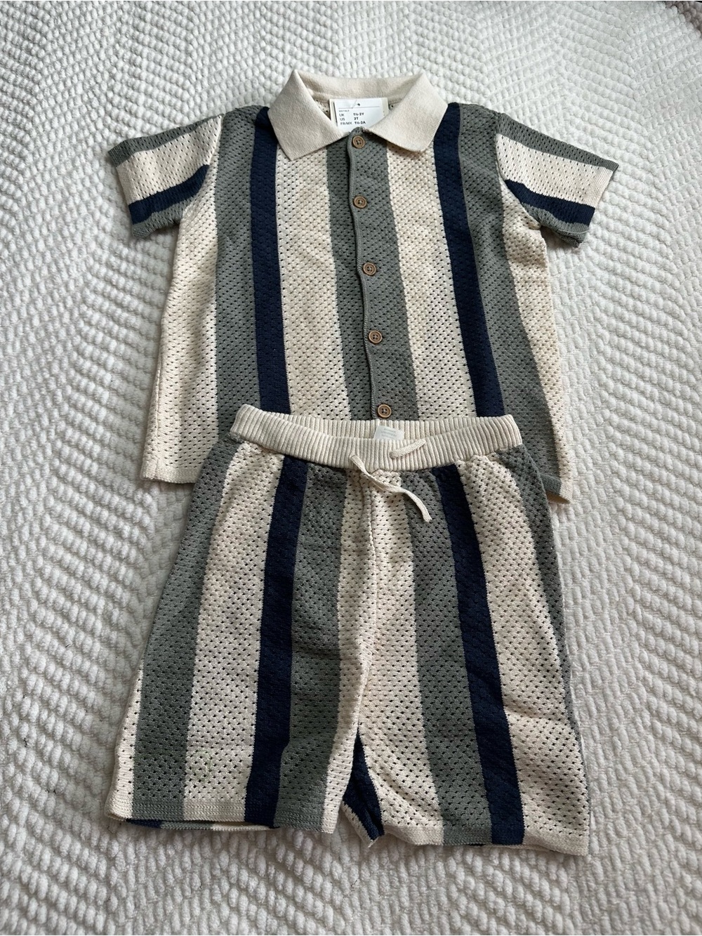 NEW H&M Striped Mesh Knit Polo & Shorts Set — Beige , Olive, Navy - 2T